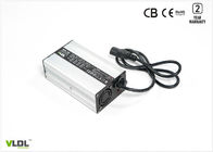 Pengisi Daya Baterai 24 Volt 5 Amps LiFePO4 CE dan Standar RoHS Dengan Input 110 - 230V